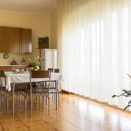 Ulisse 住宿加早餐酒店 伊斯皮卡